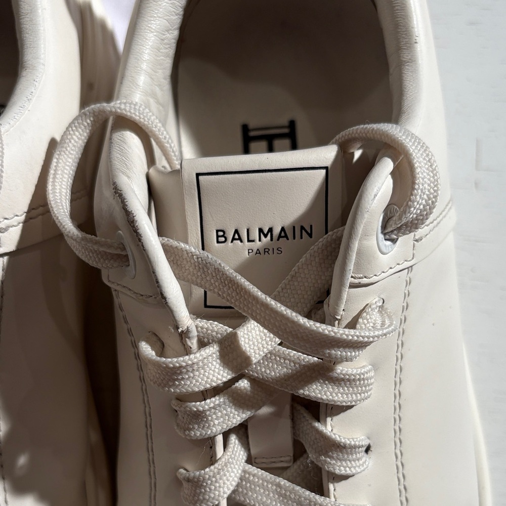 Balmain Men's Off-White Sneakers - Picture 3 of 6